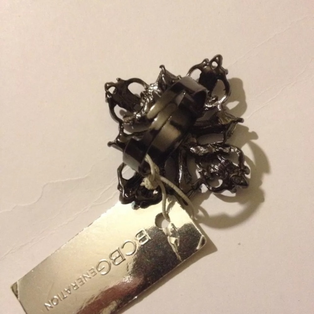 BCBGENERATION COCKTAIL RING GUNMETAL TONED OS - Picture 4 of 6